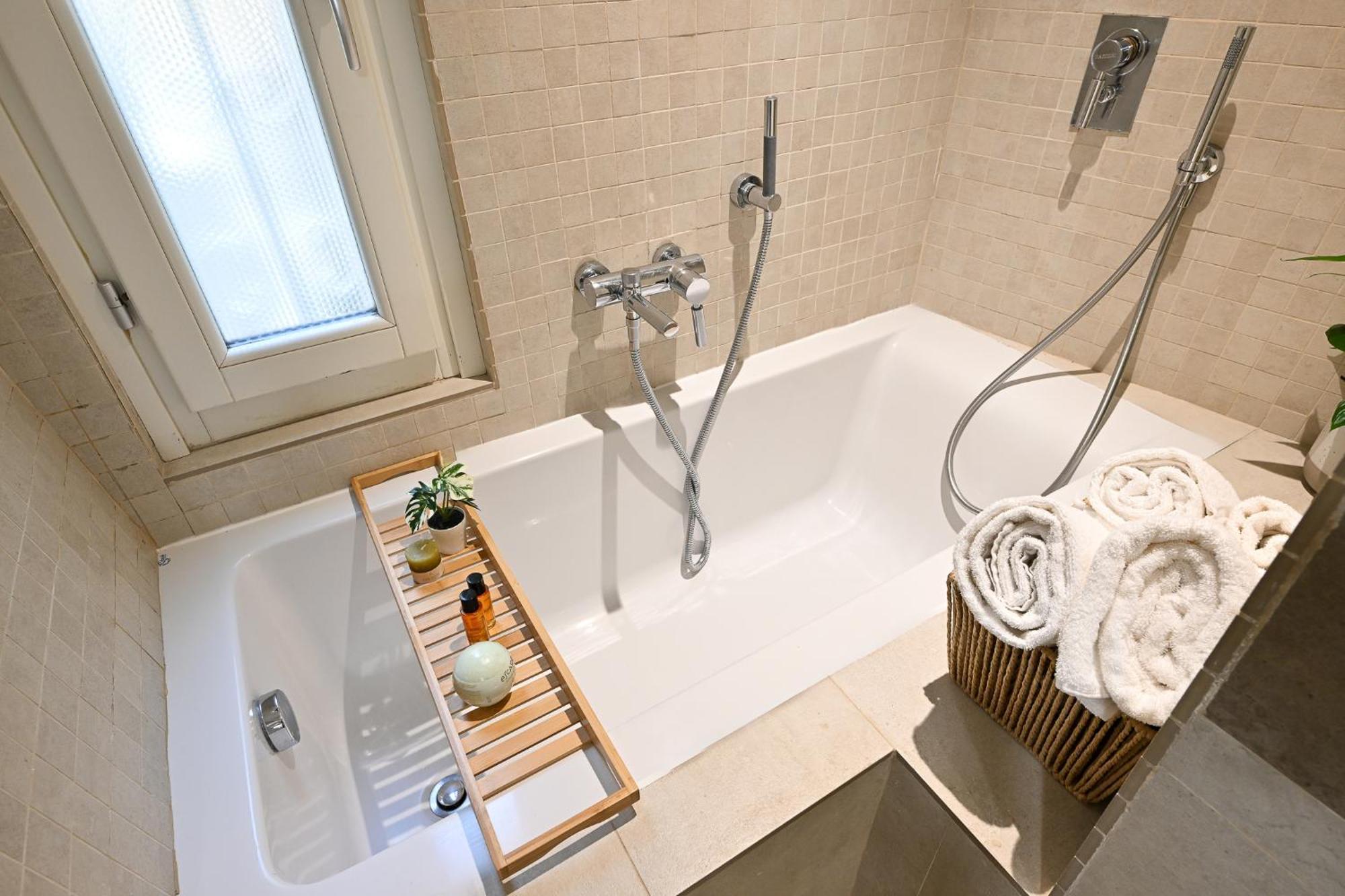 Monti Luxury Patio Apartment Rome