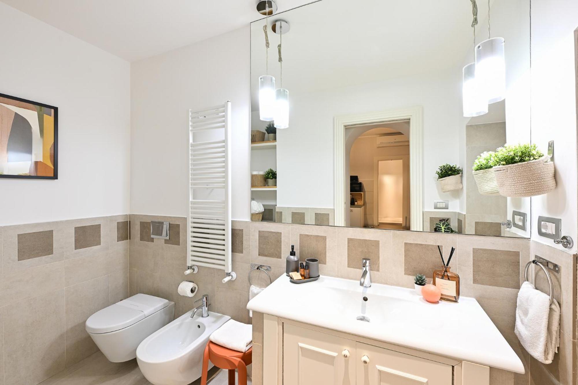 Monti Luxury Patio Apartment *