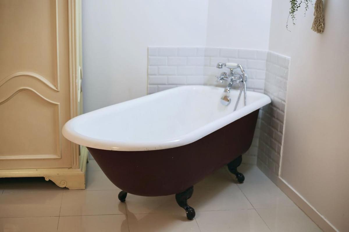 Spacious & Quiet Miracle In Trastevere * Rome