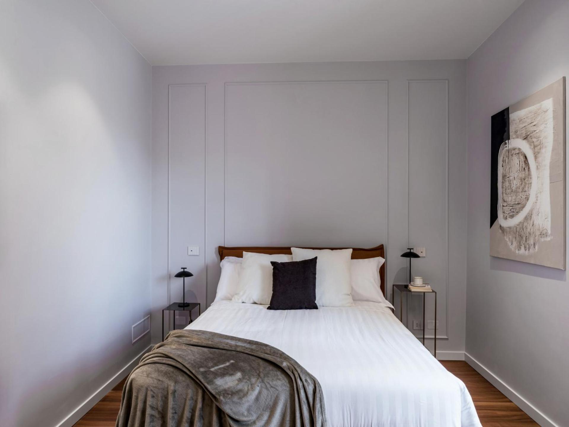 The Rent - Prestigious Multi-bedroom Overlooking St. Peter's Apartment *