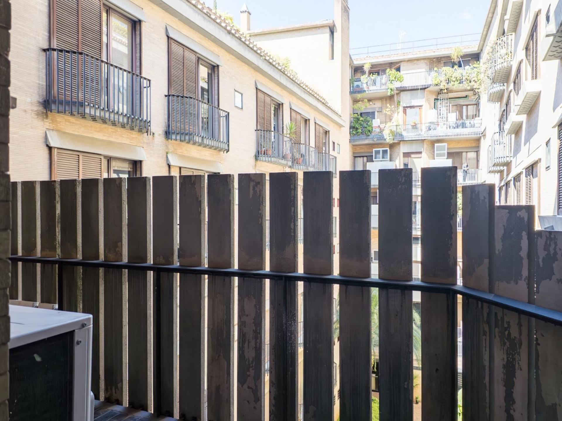 The Rent - Prestigious Multi-bedroom Overlooking St. Peter's Rome
