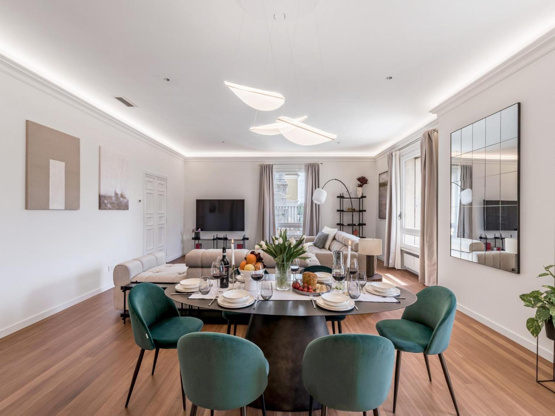 The Rent - Prestigious Multi-bedroom Overlooking St. Peter's Apartment Rome