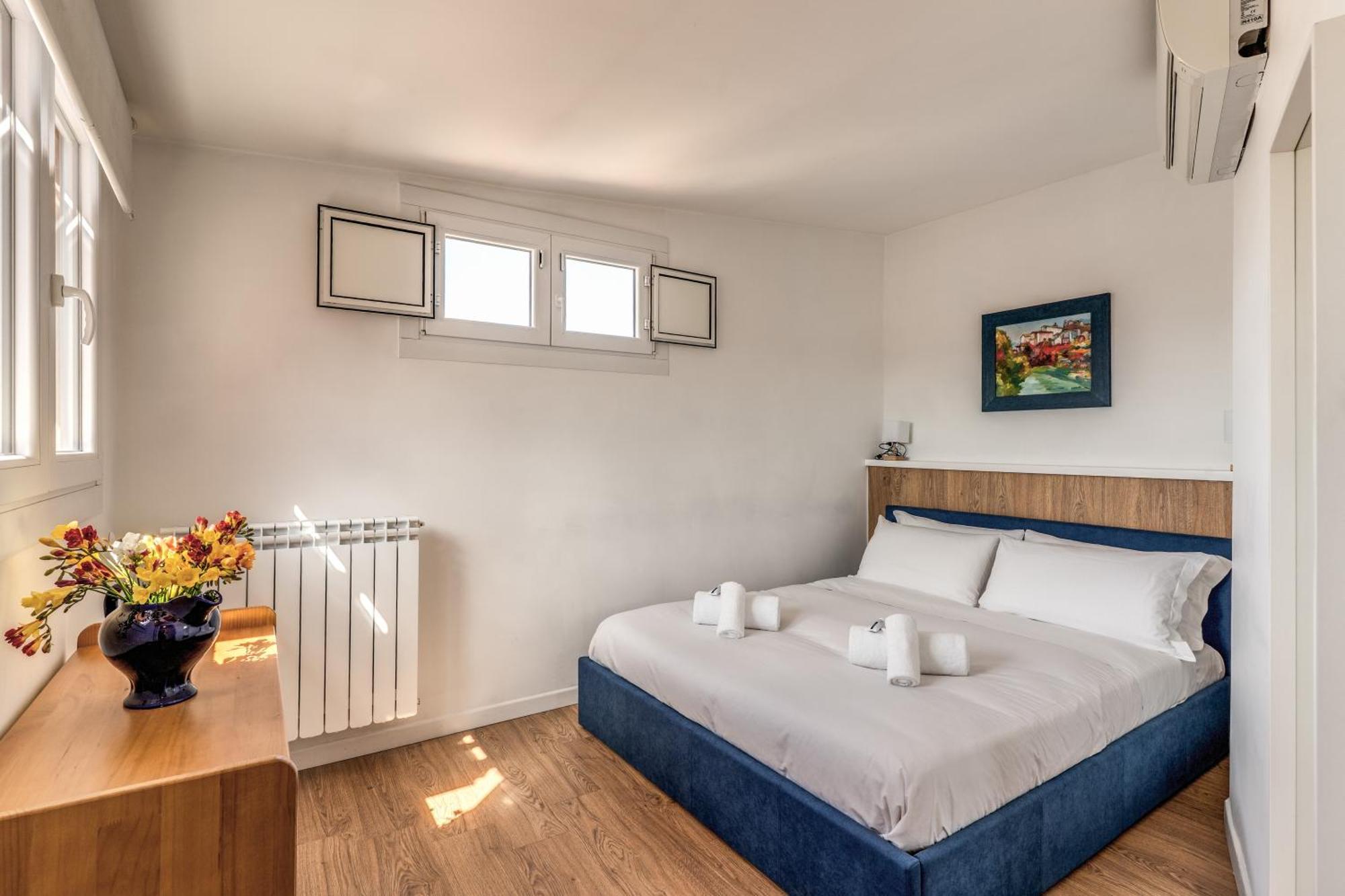 Attic With Terrace Spanish Steps Exclusive Apartment Rome