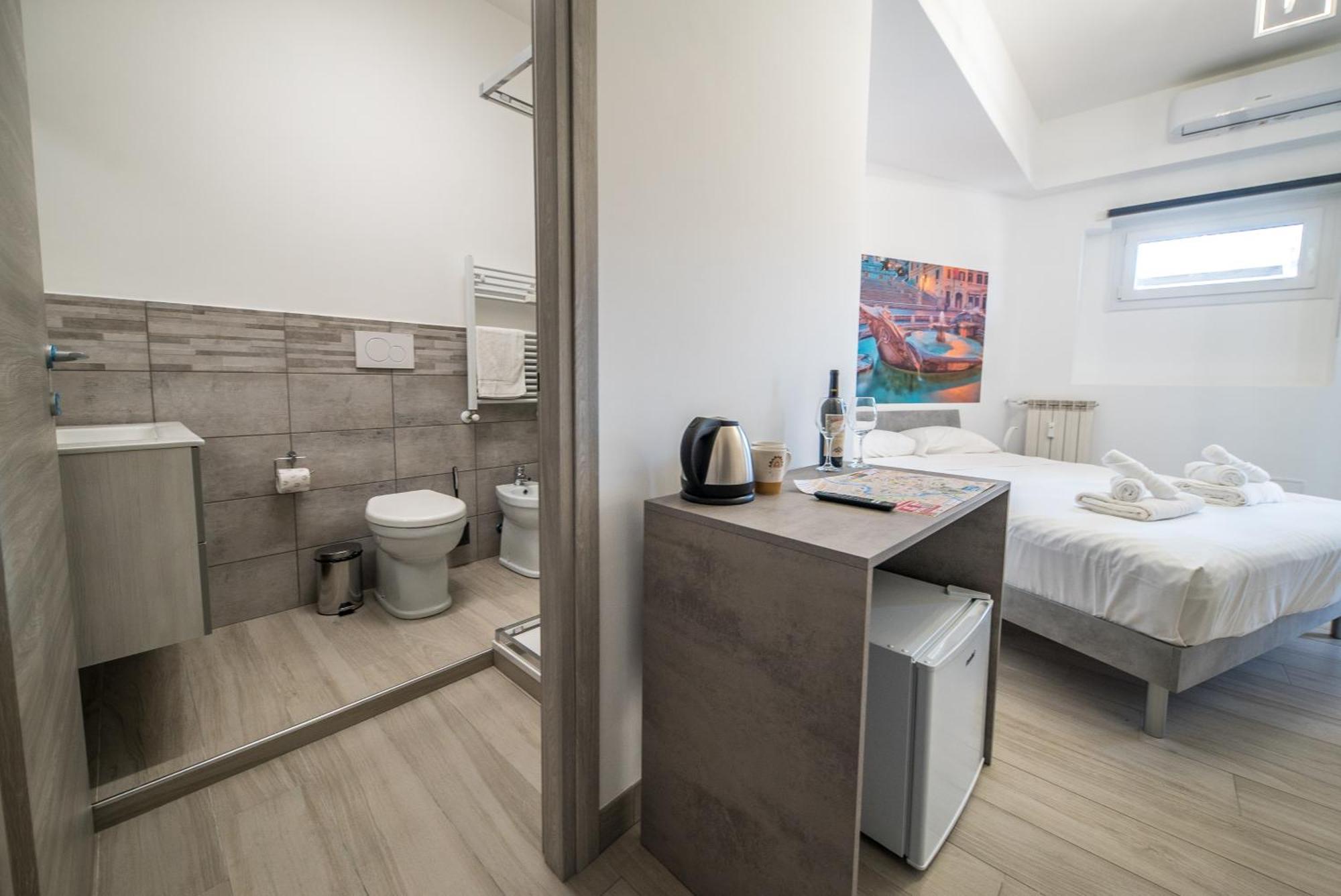 Domus Trevi Garbatella Guest house Rome