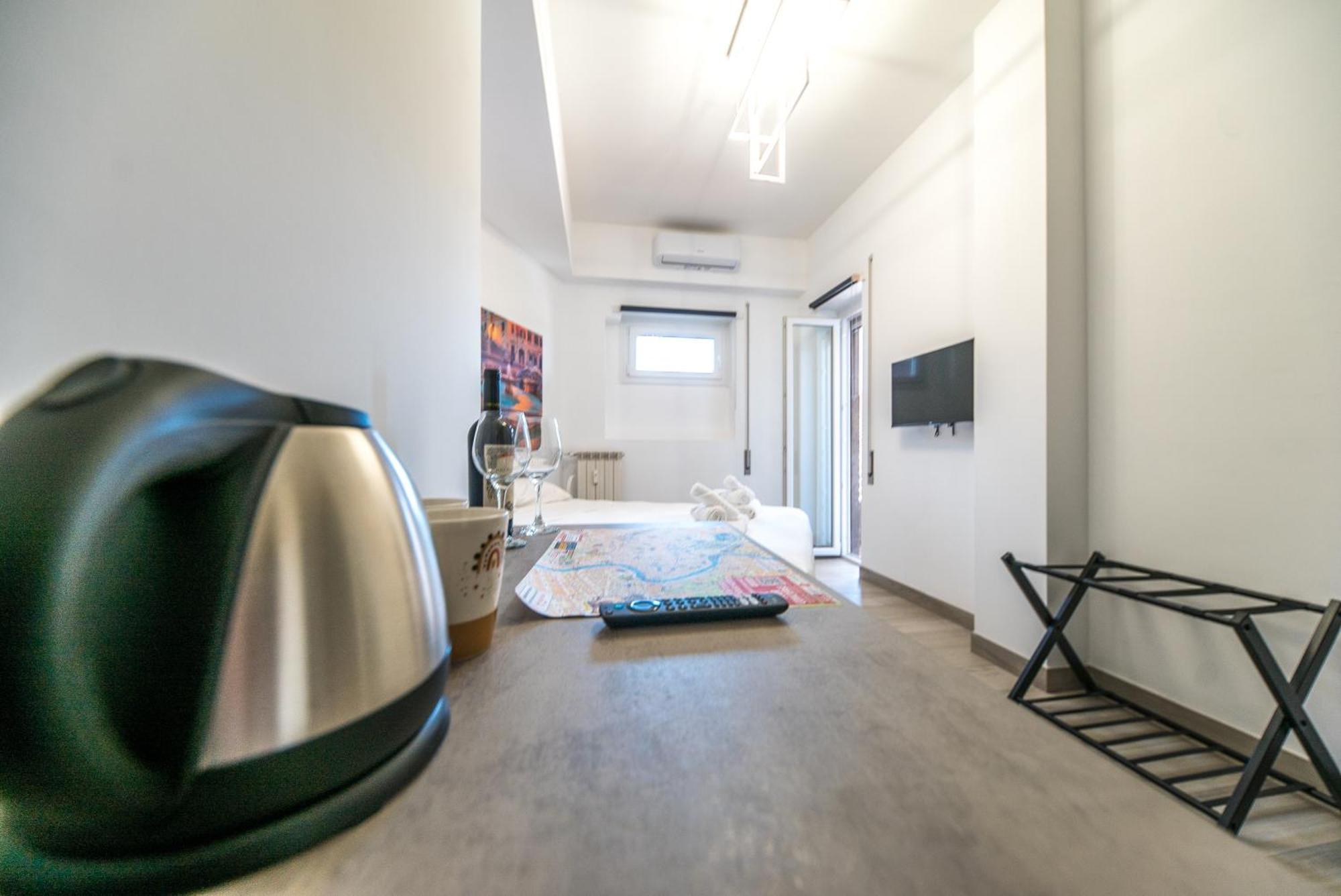 Domus Trevi Garbatella Guest house Rome