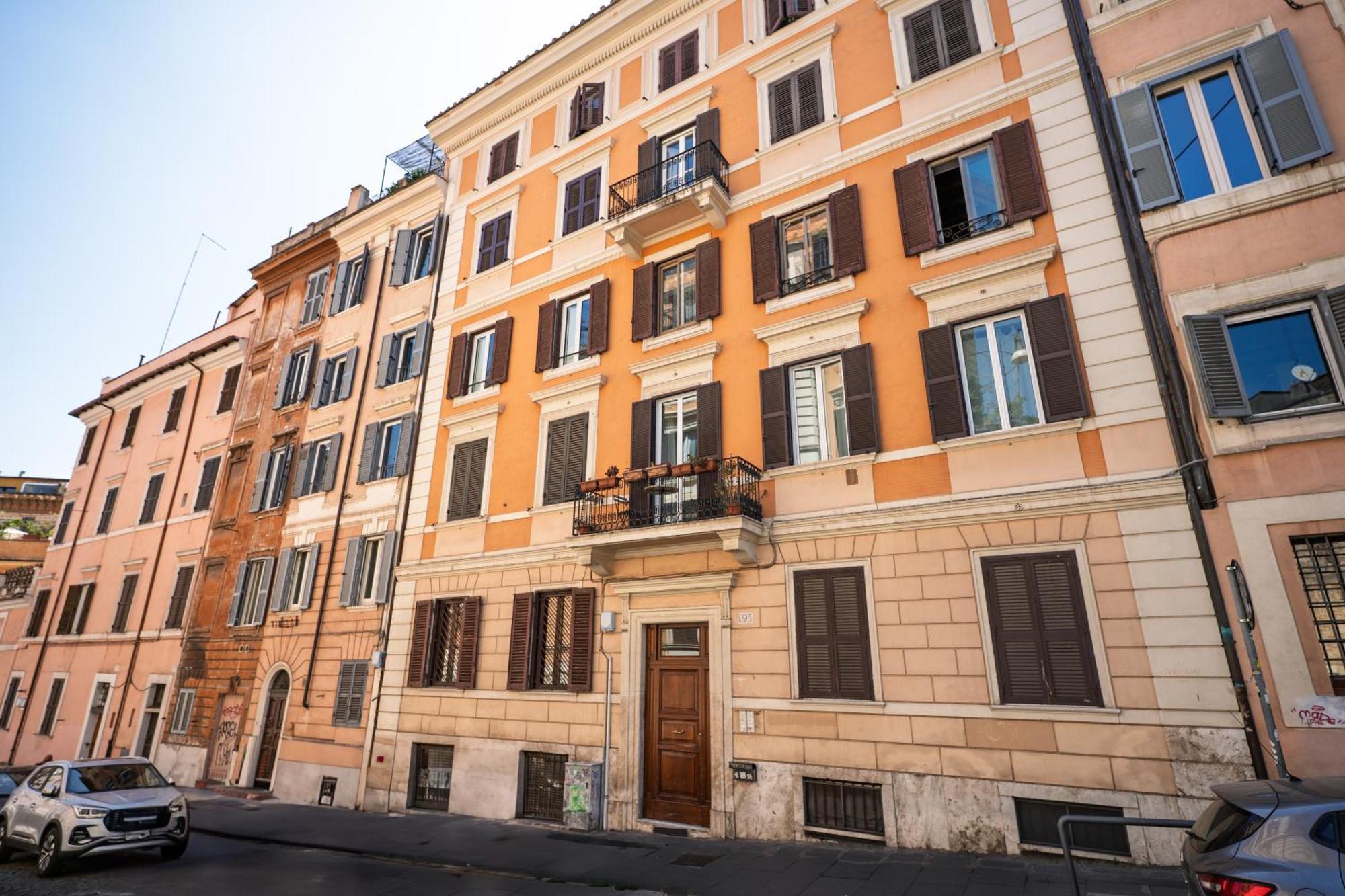 La Casa Sul Cortile Holiday home Rome