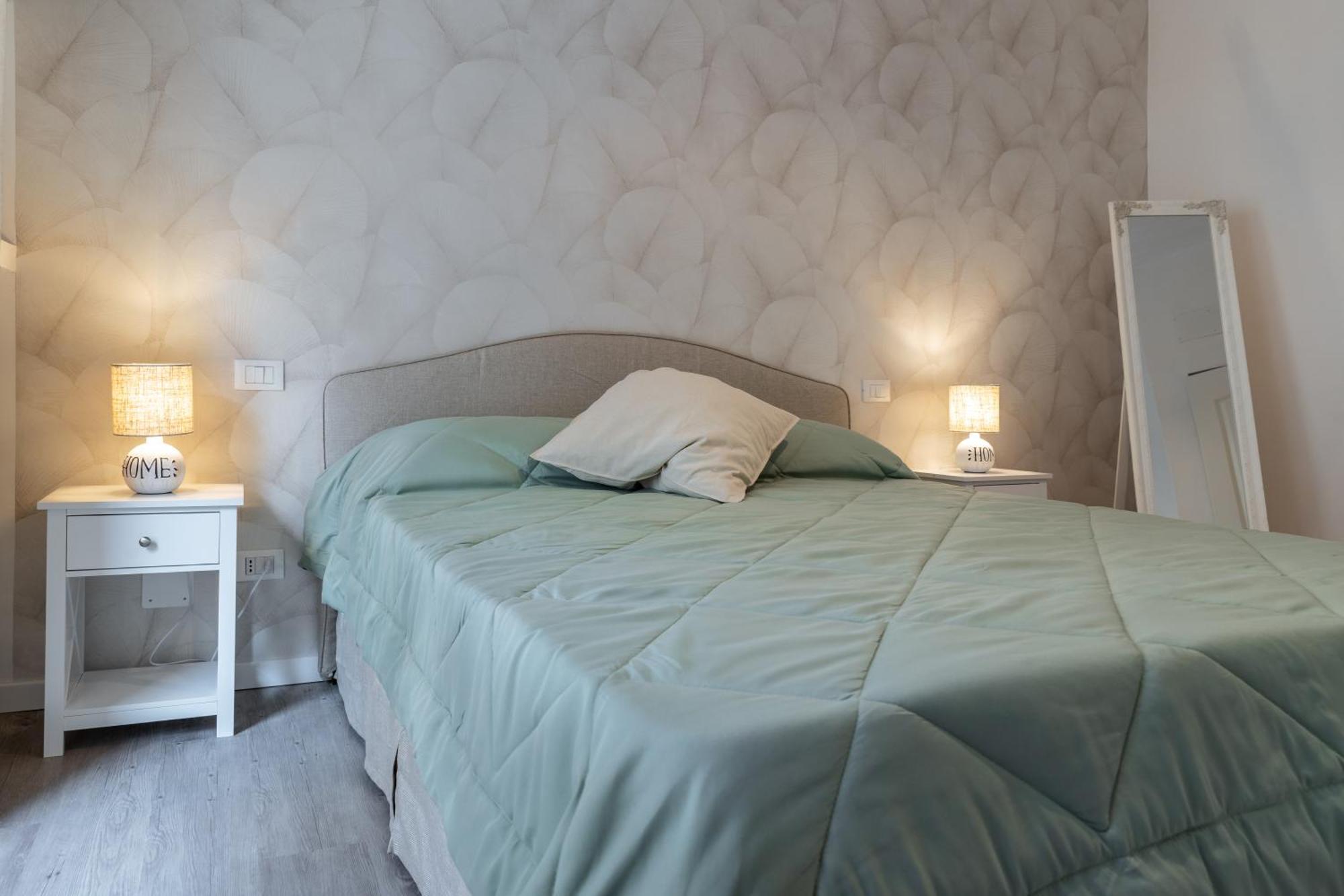 Vatican Shabby Double Bedrooms Roma