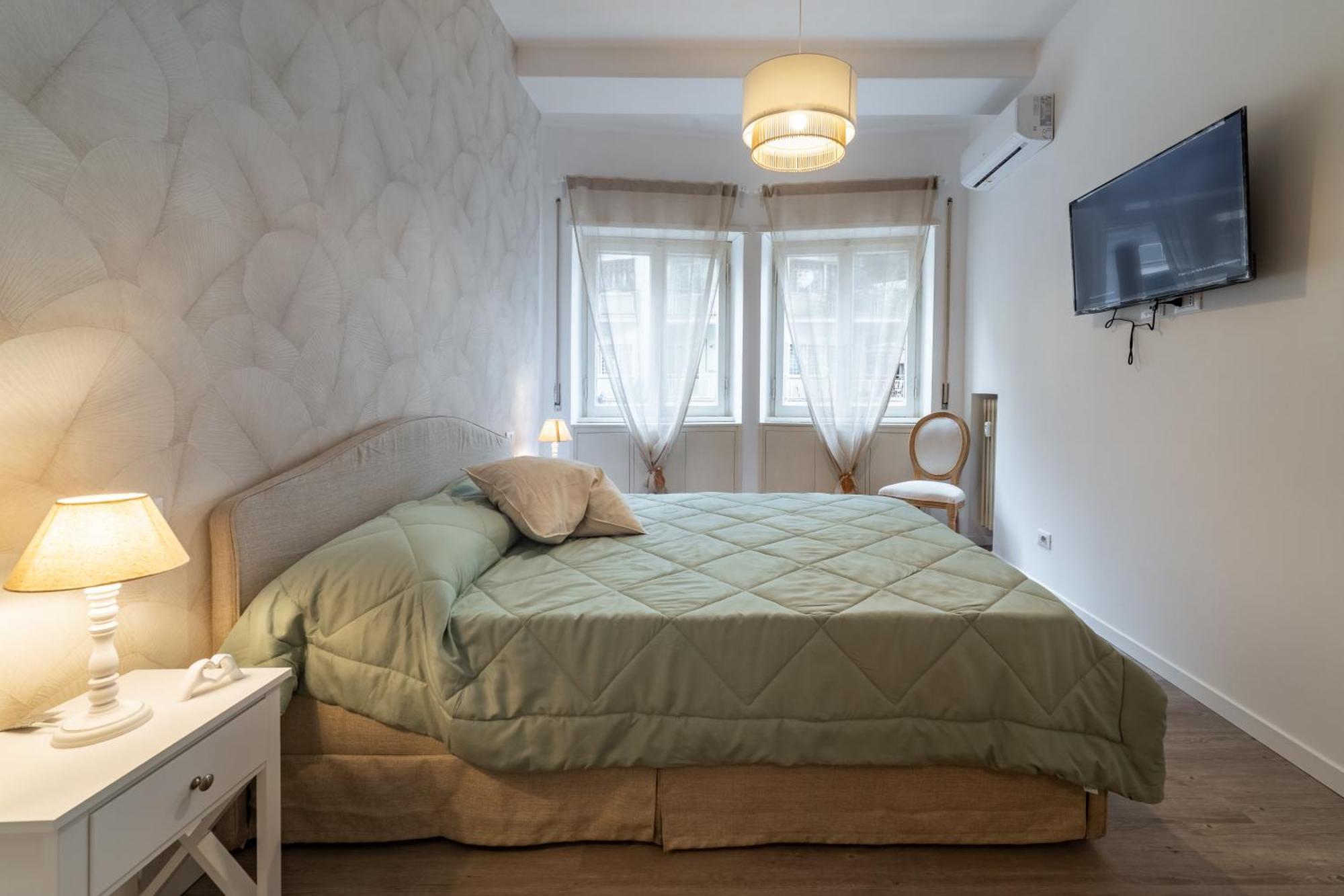 Vatican Shabby Double Bedrooms Roma