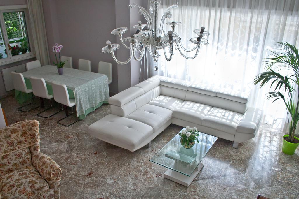 Luxury In Vatican Area Apartment