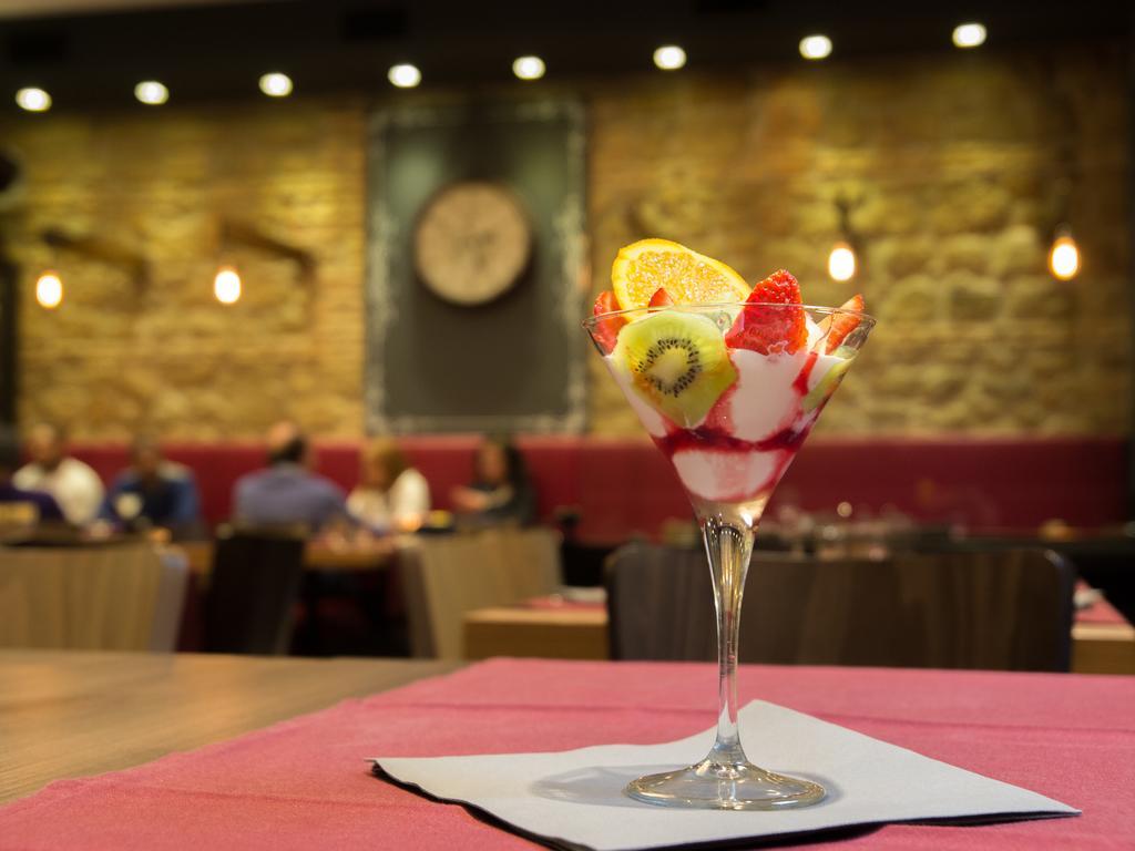 Hostel Alessandro Palace & Bar Rome