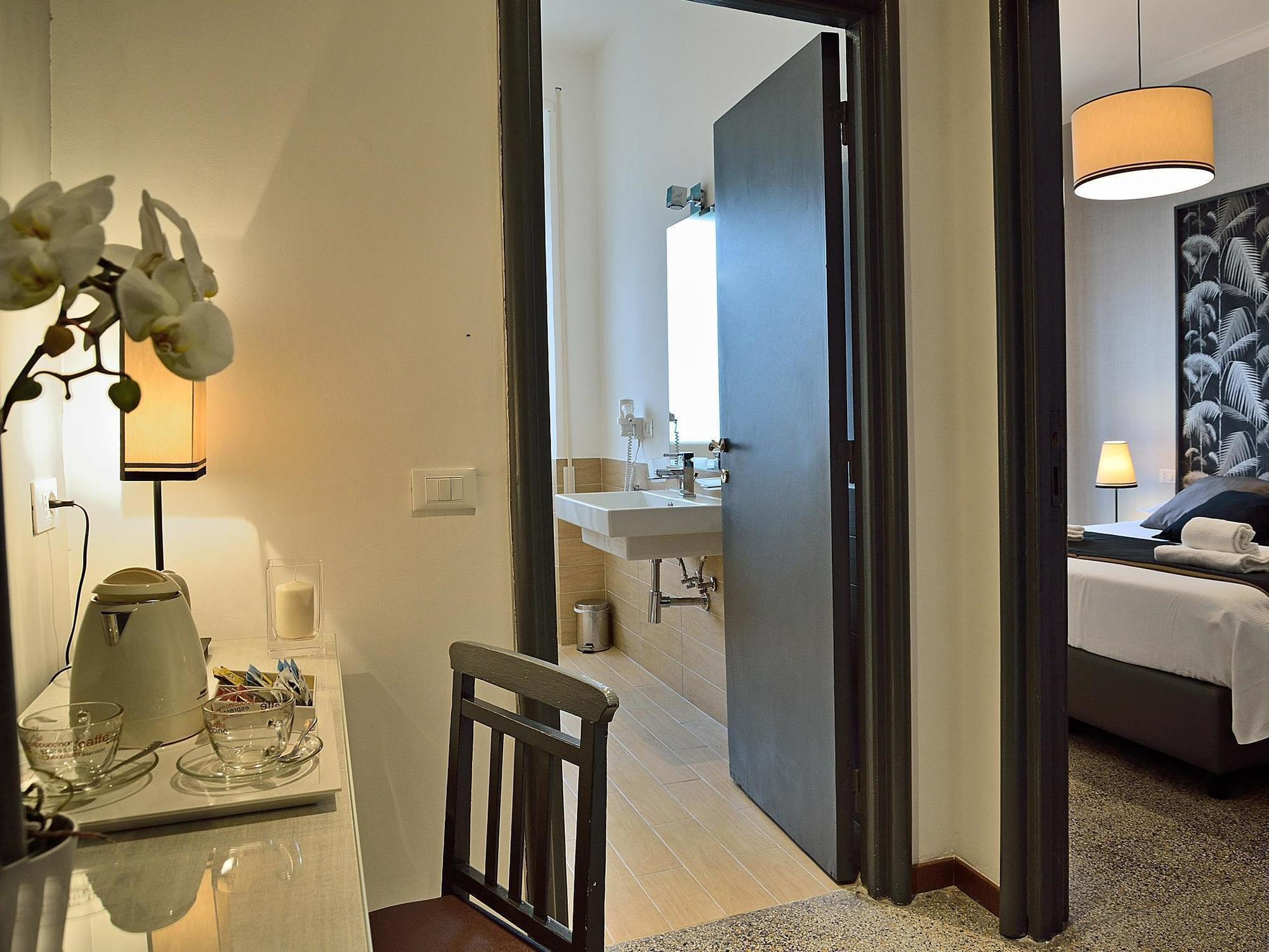 Maison d'hôtes 94rooms Vatican - Vigliena Rome