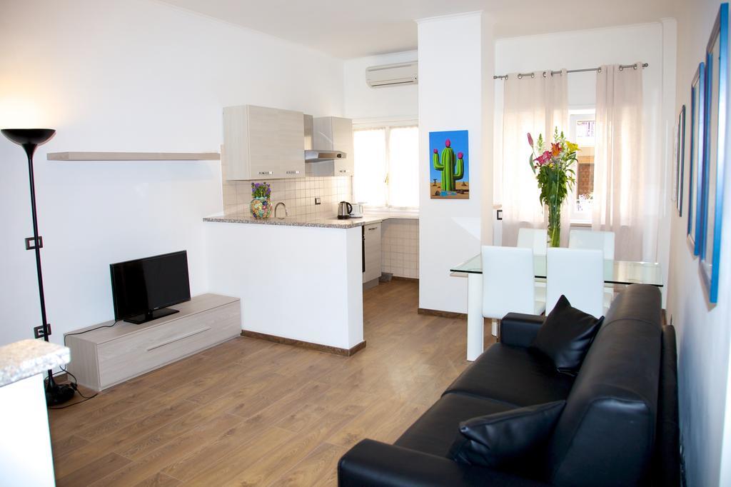 Apartment San Damaso Vatican *