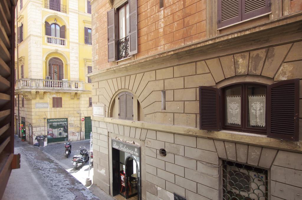 Via Del Gesu Holiday