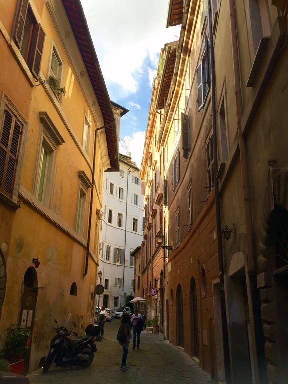 Navona Flat
