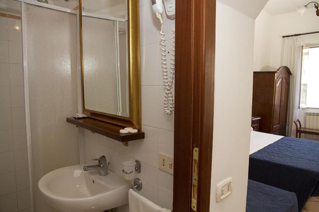 The Bluehostel Roma