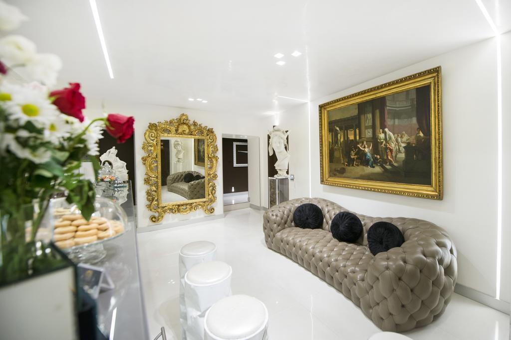 Torre Argentina Relais - Residenze Di Charme 3*