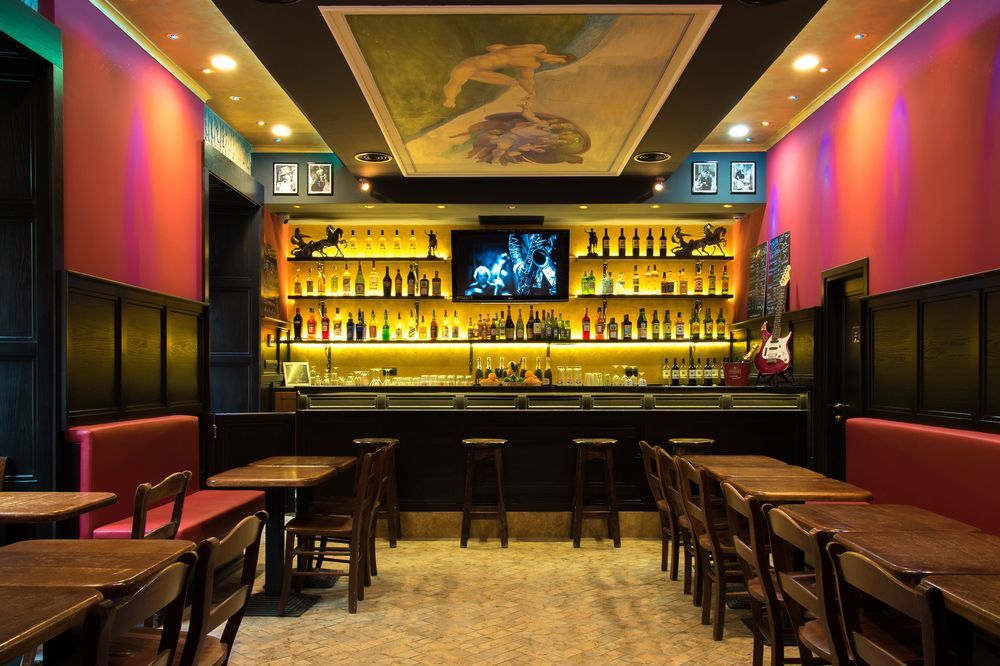 Alessandro Palace & Bar Hostel *