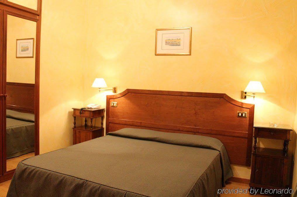 Fiori Hotel