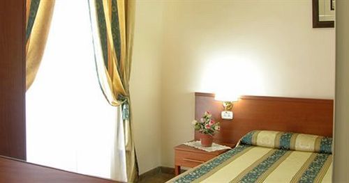 Hotel Maryelen 2 3*