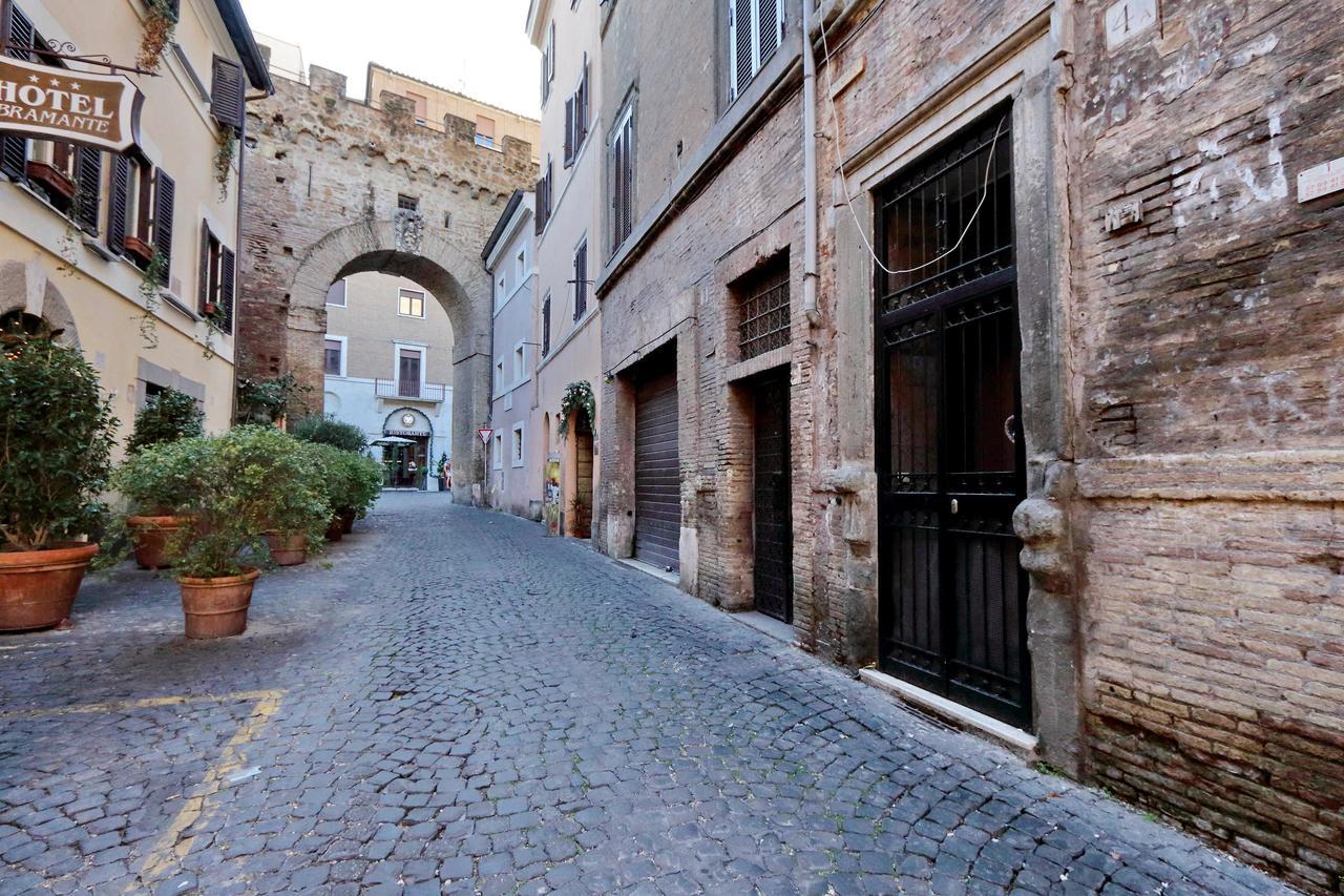 Apartment Characteristic Just Beside The Vatican