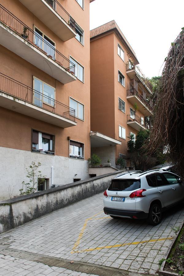 Colosseo Apt. *