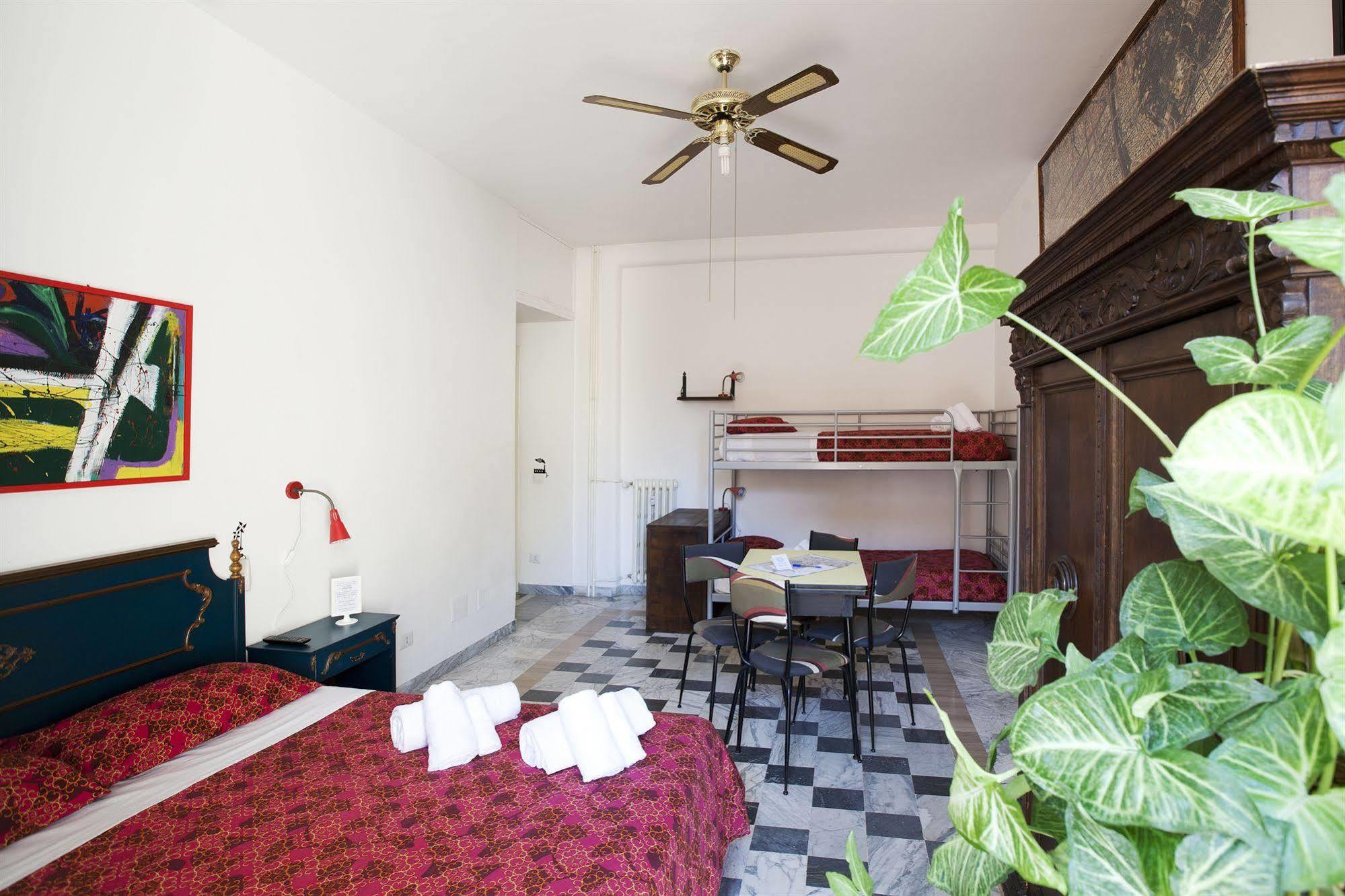 Martini Bed Hotel 3*