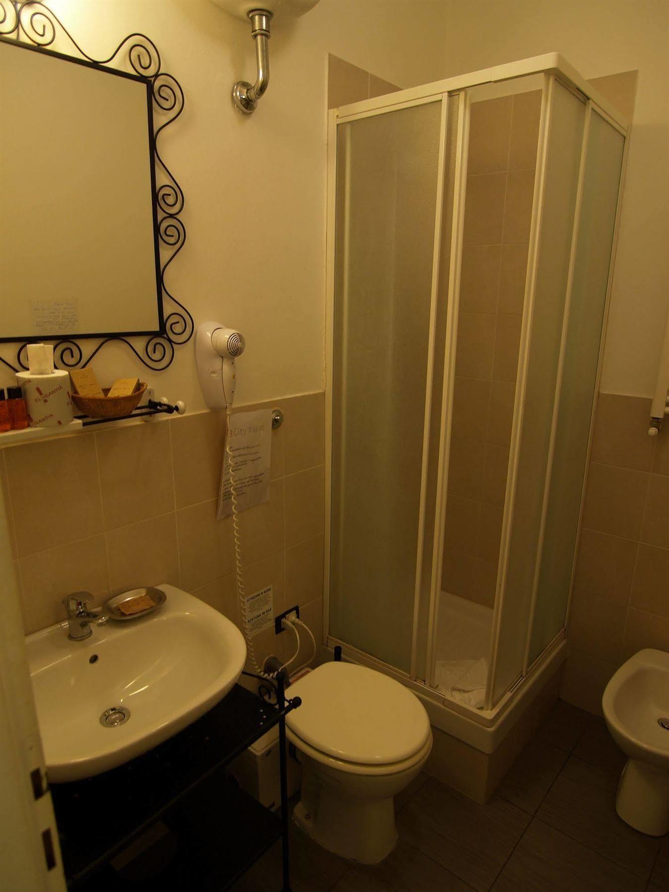 Happy Guest house