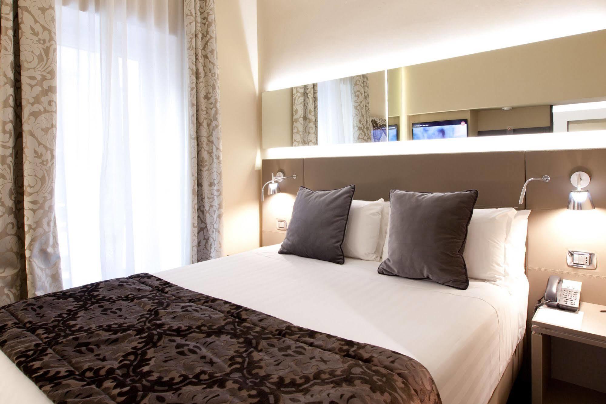Hotel Quirinale Luxury Rome
