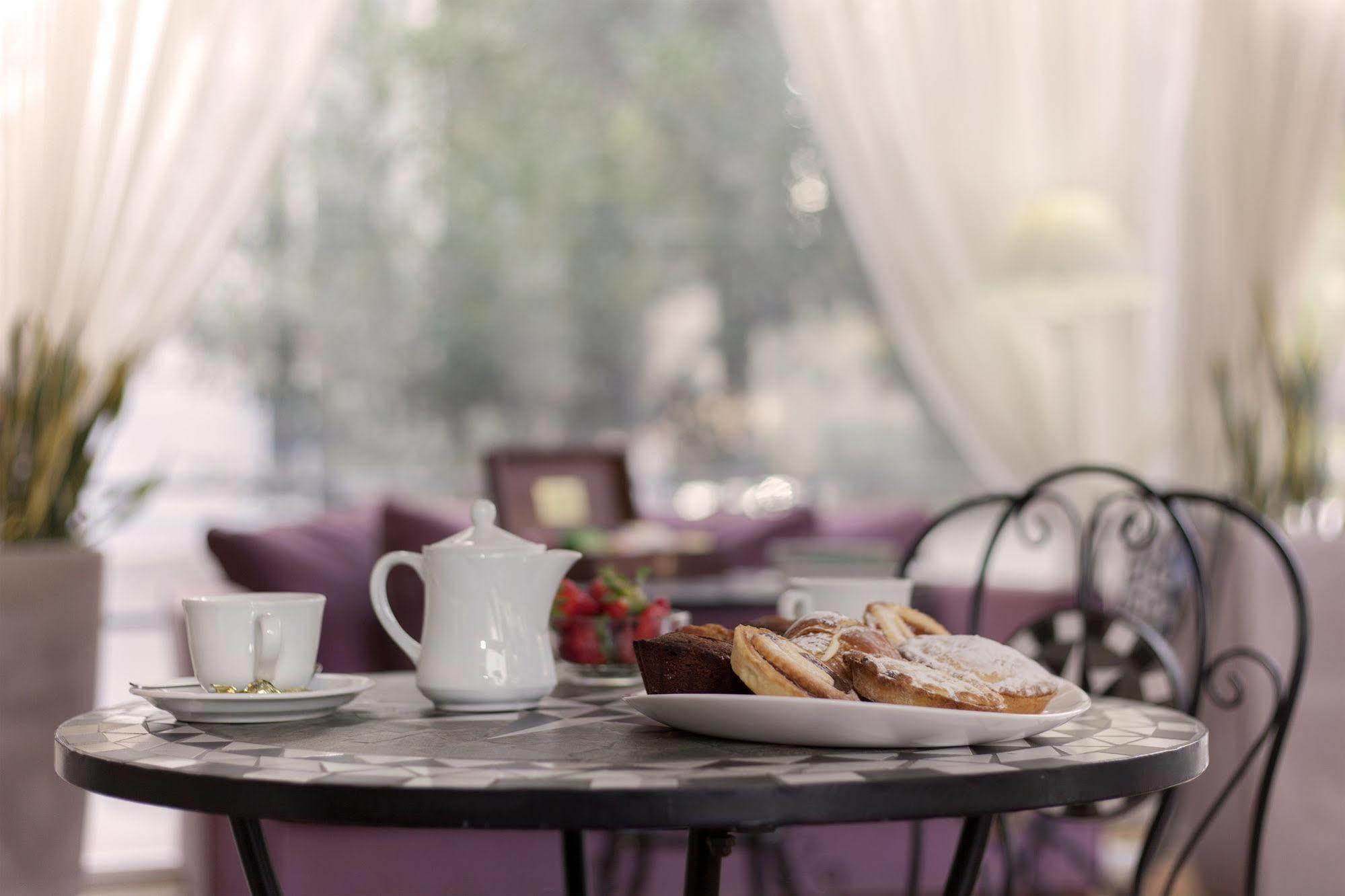 Pirandello Hotel 3*