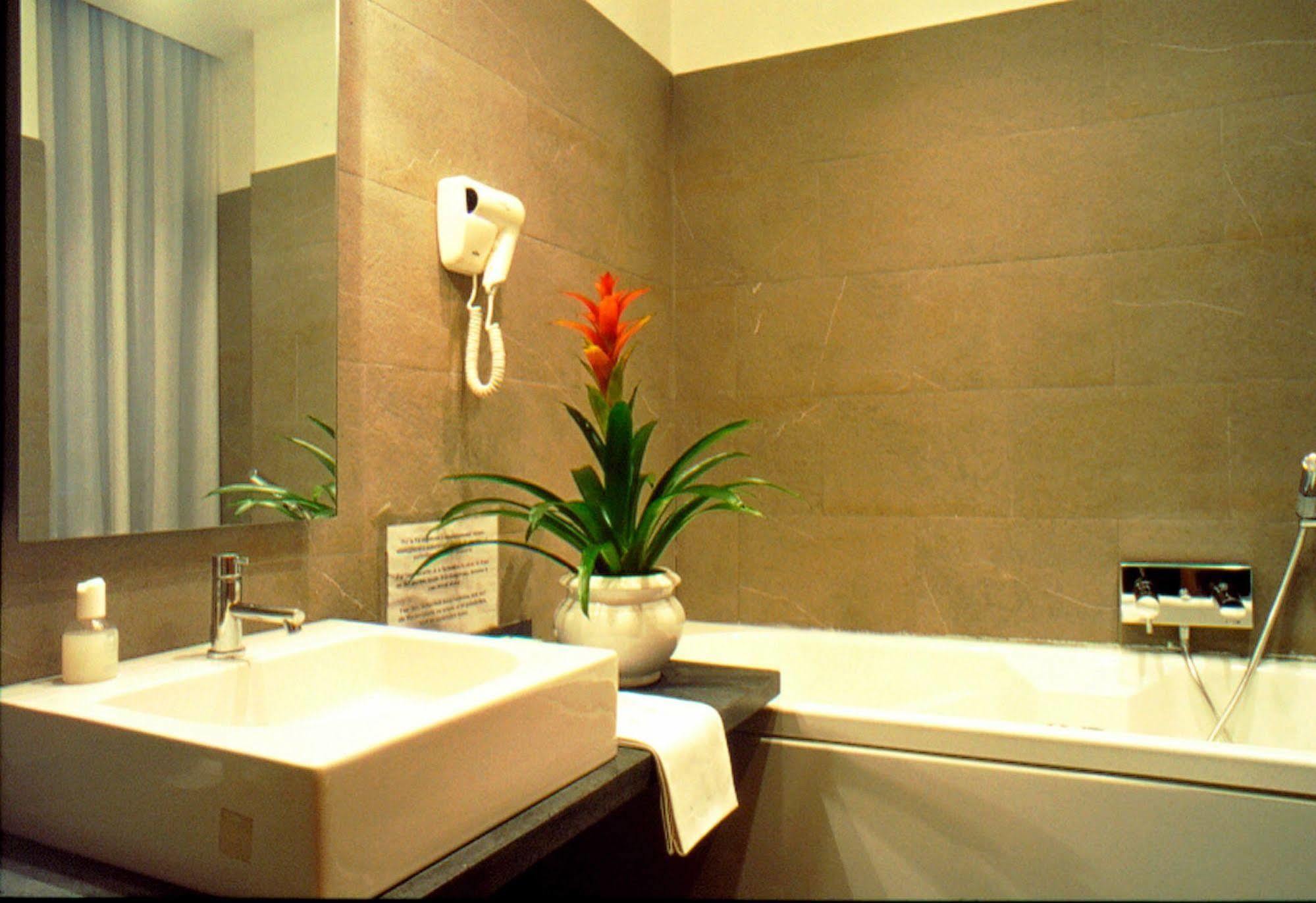 Hotel Lemon Garden 3*