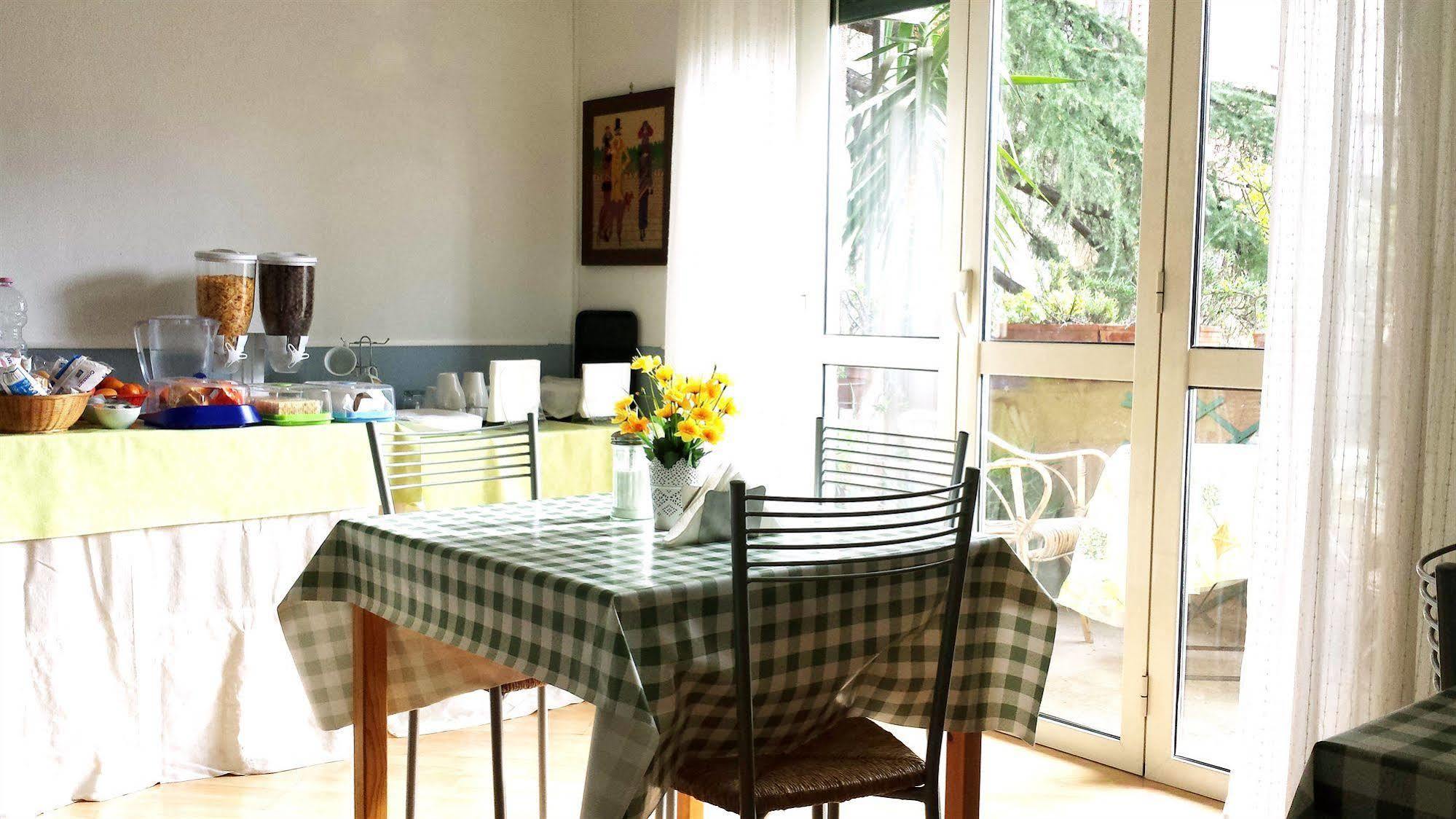 Bed & Breakfast Maison Genevois 3 5*