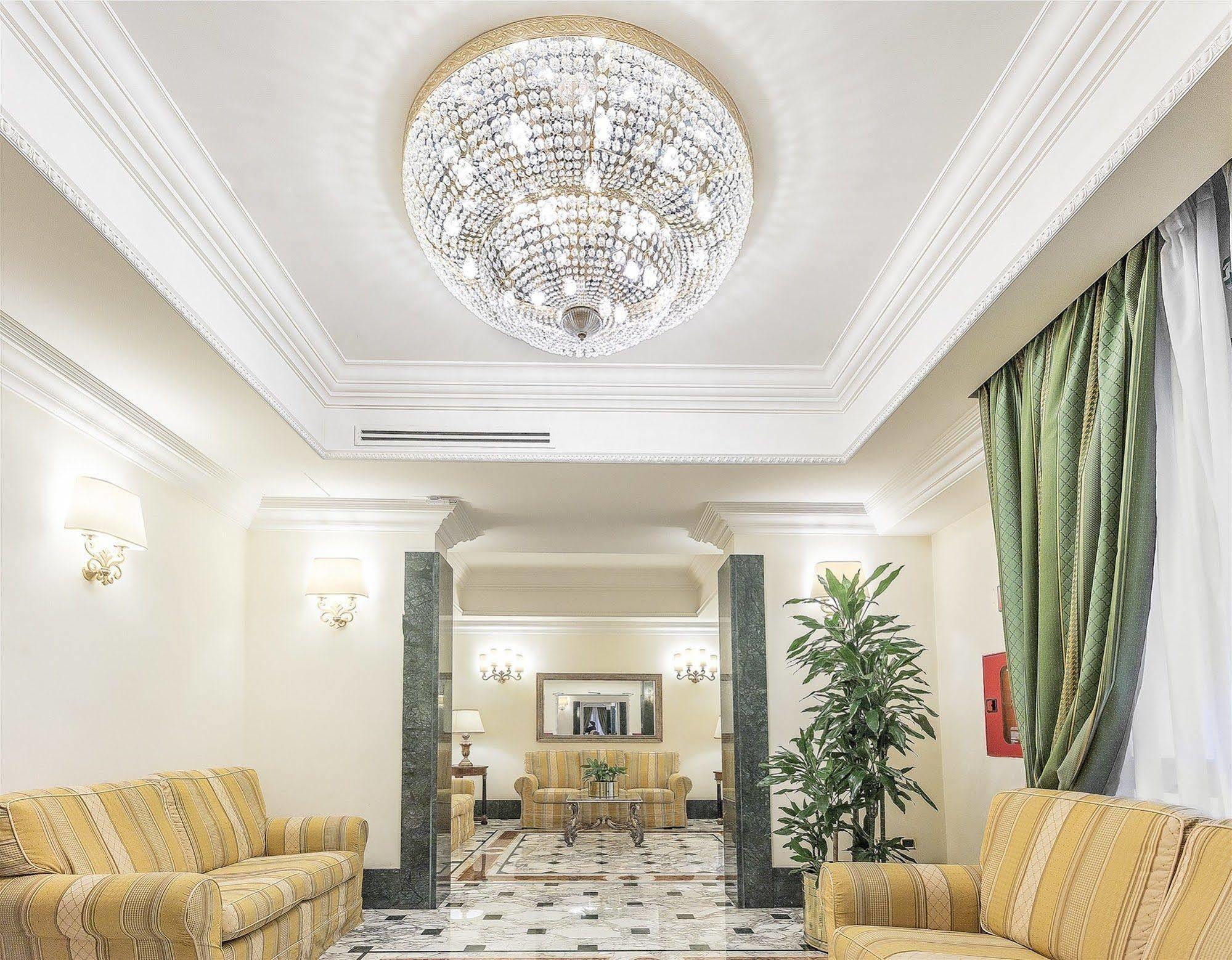 Raeli Regio Hotel 3*