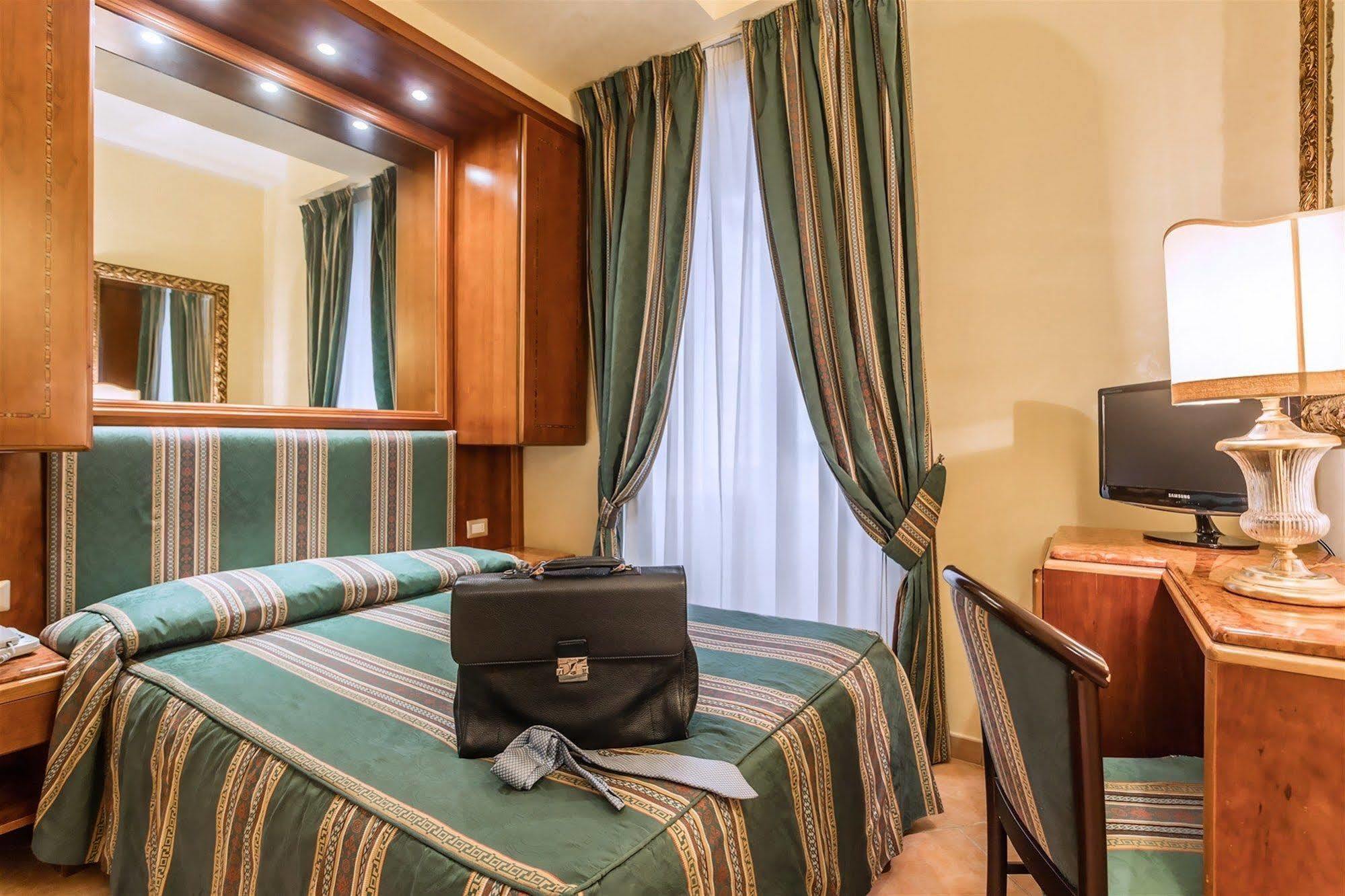 Raeli Regio Hotel 3*