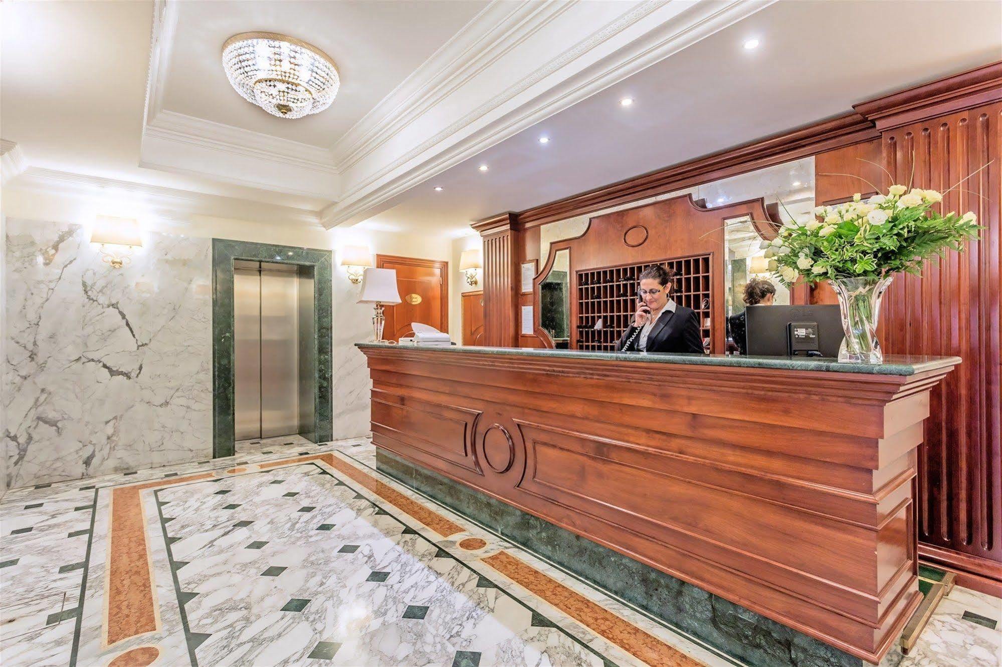 Hotel Raeli Regio