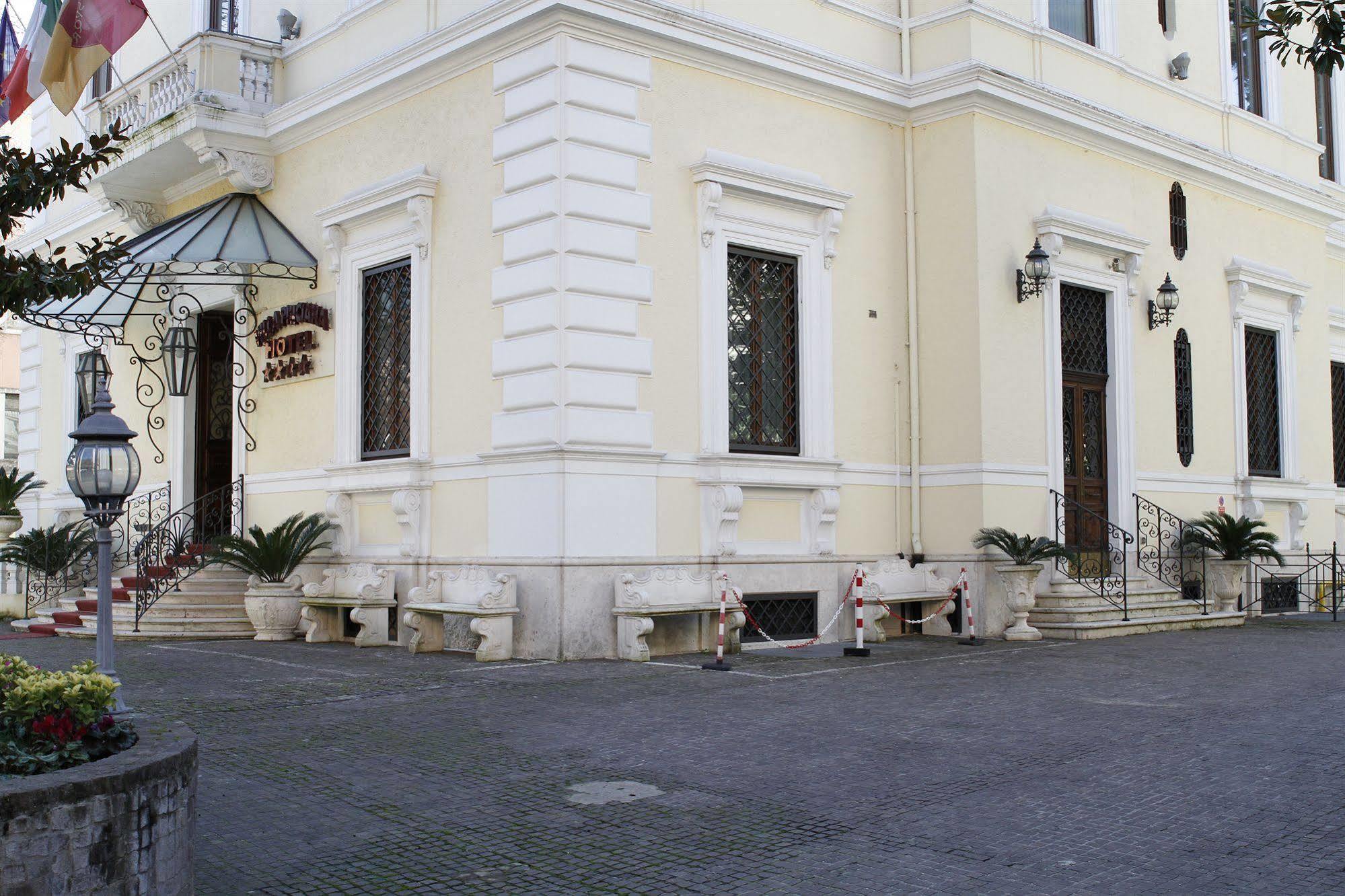 Pinciana Hotel 4*