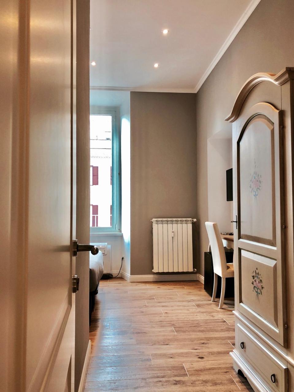 Audrey's Holidays - & 3* Rome