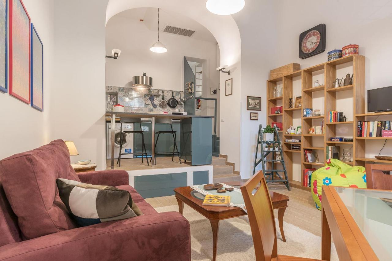 Monti Artistic Flat