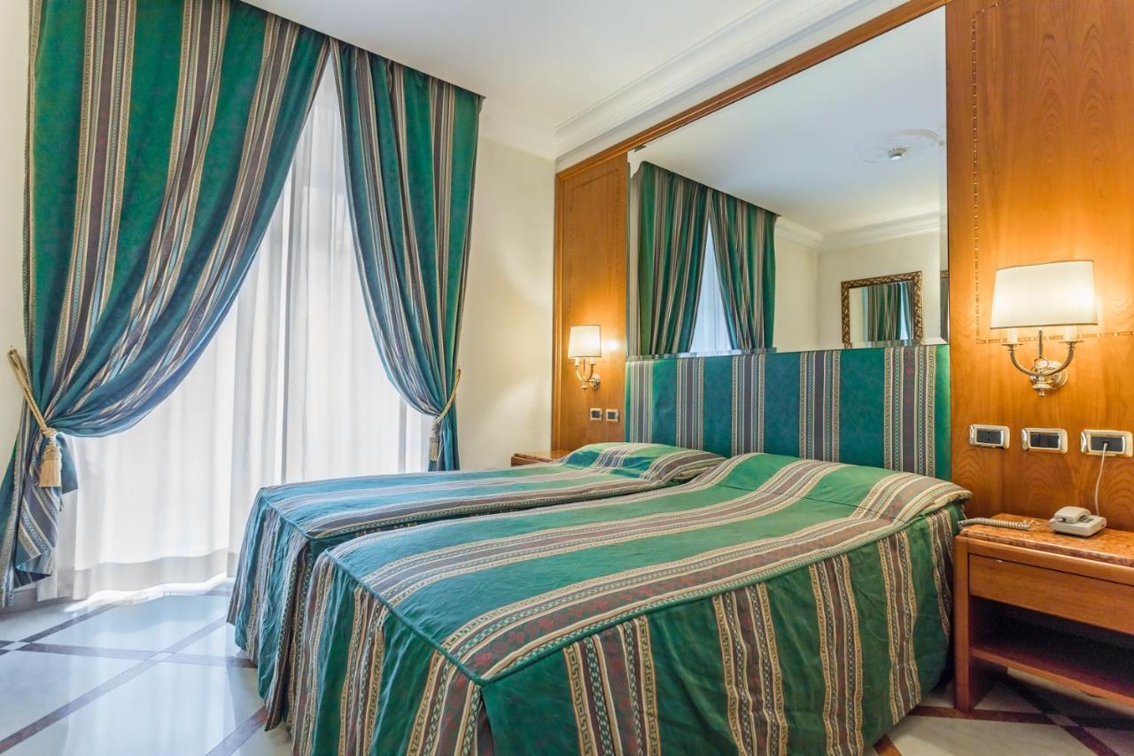 Hotel Raeli Regio