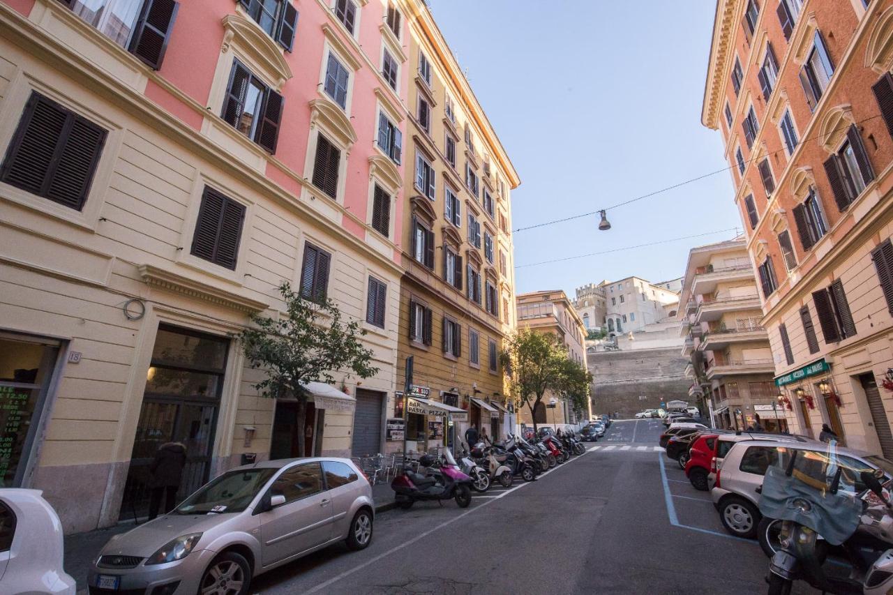 House Vaticano Apartment *