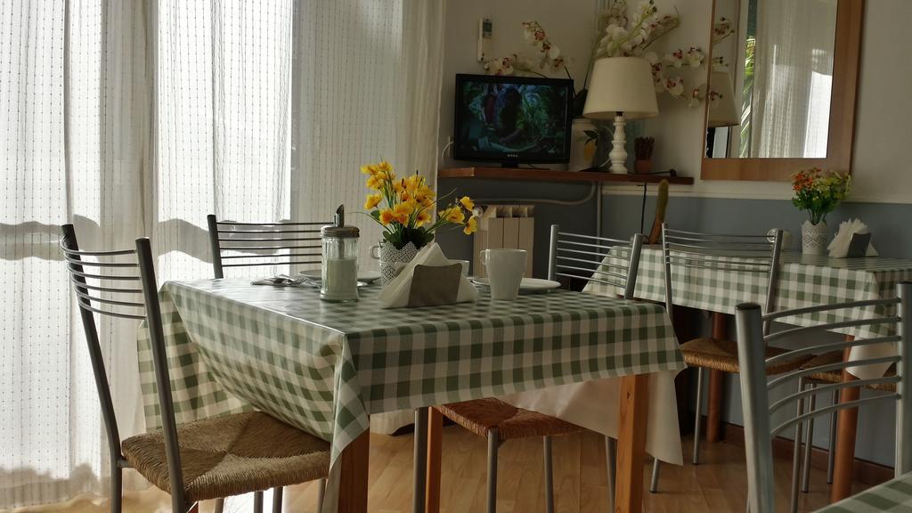 Bed & Breakfast Maison Genevois 3