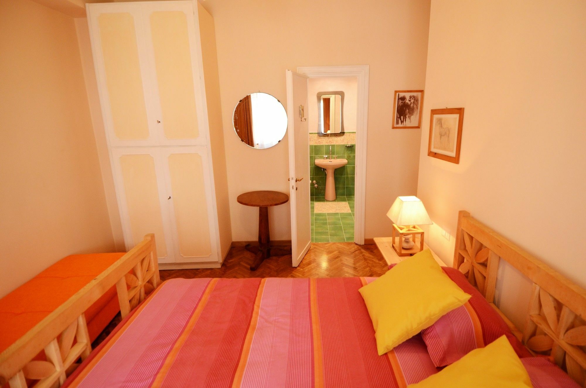 Luxury In Vatican Area Apartment