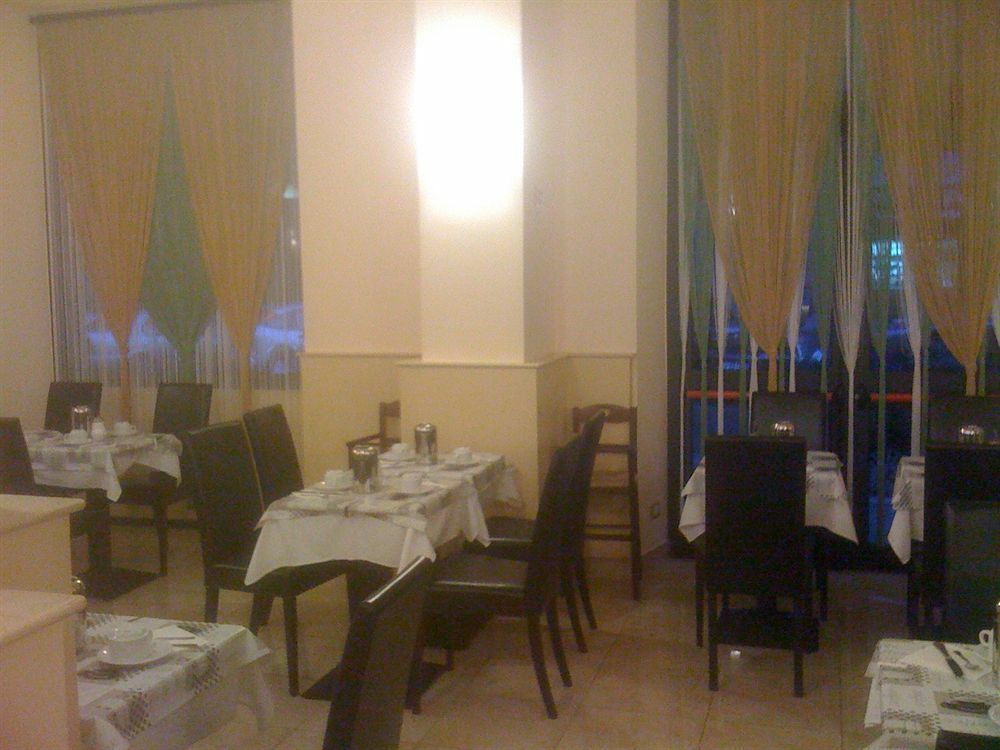 Maryelen 2 3* Rome