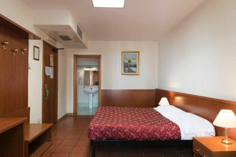 Hotel Marsala Rome