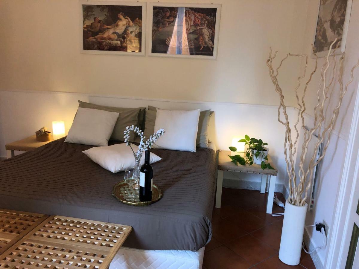 Vicolo Doria * Roma