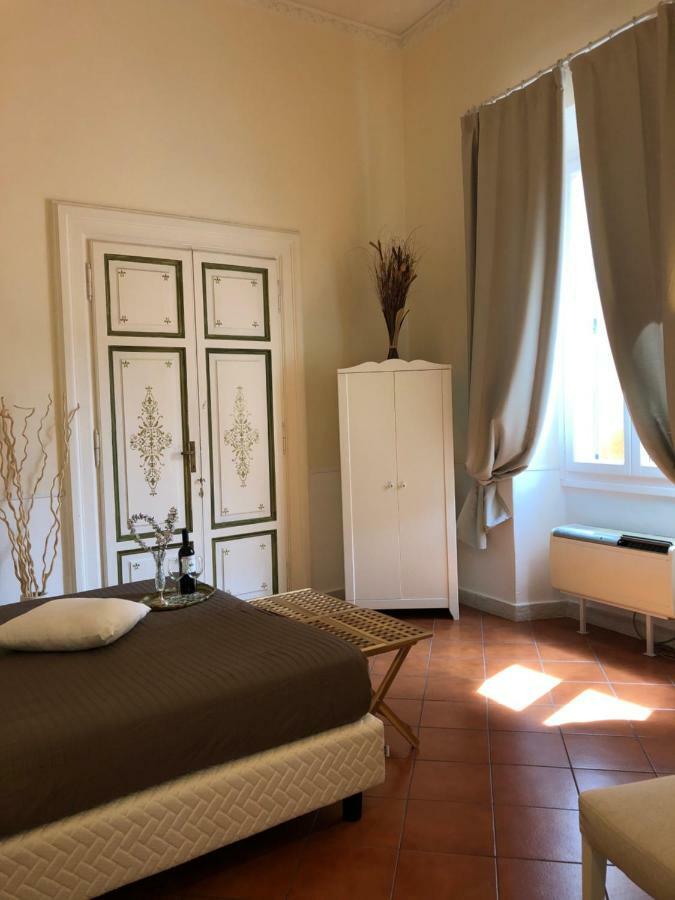Vicolo Doria * Roma