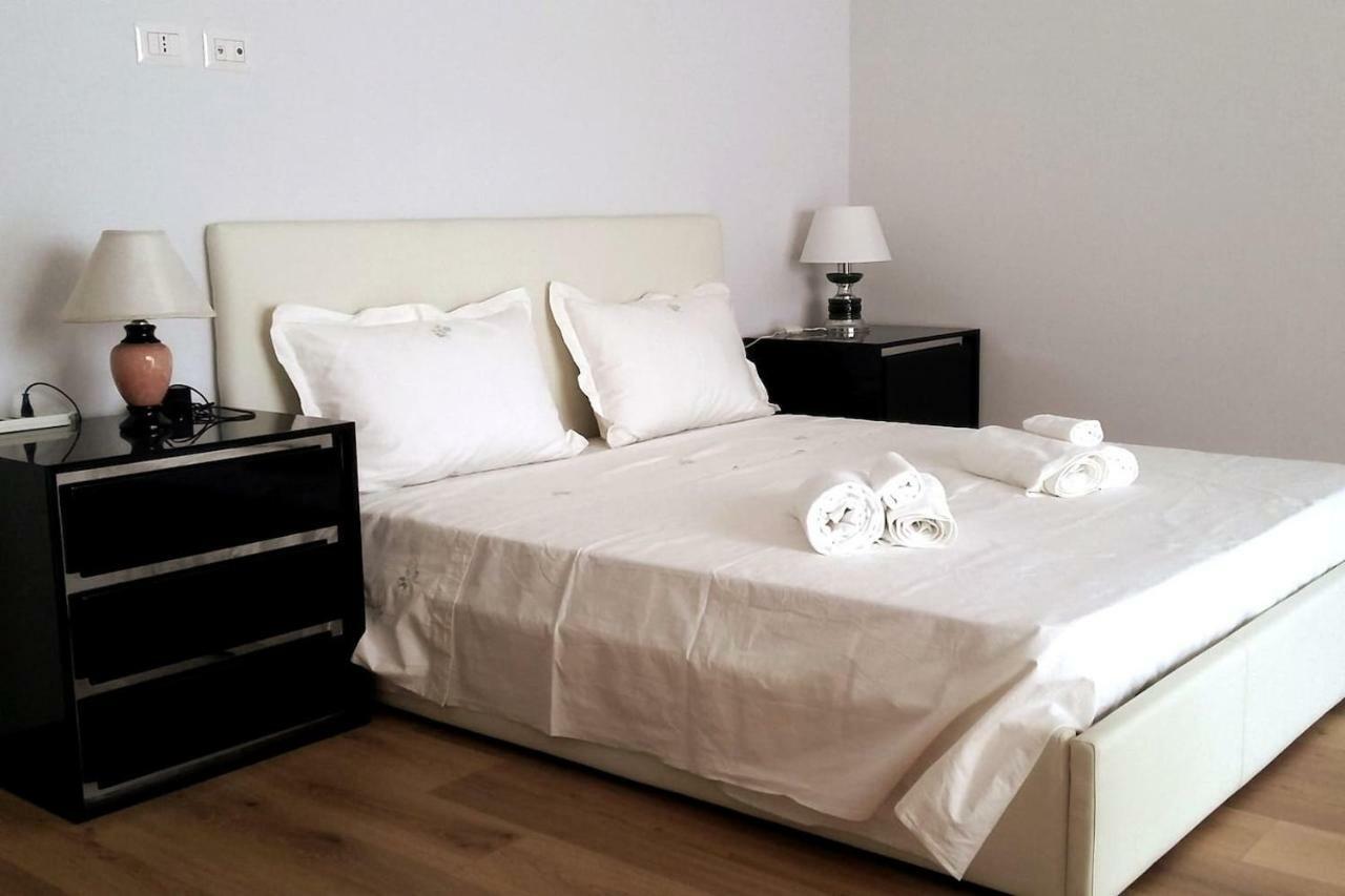Simon Vatican Garden House - Free Parking Apartment