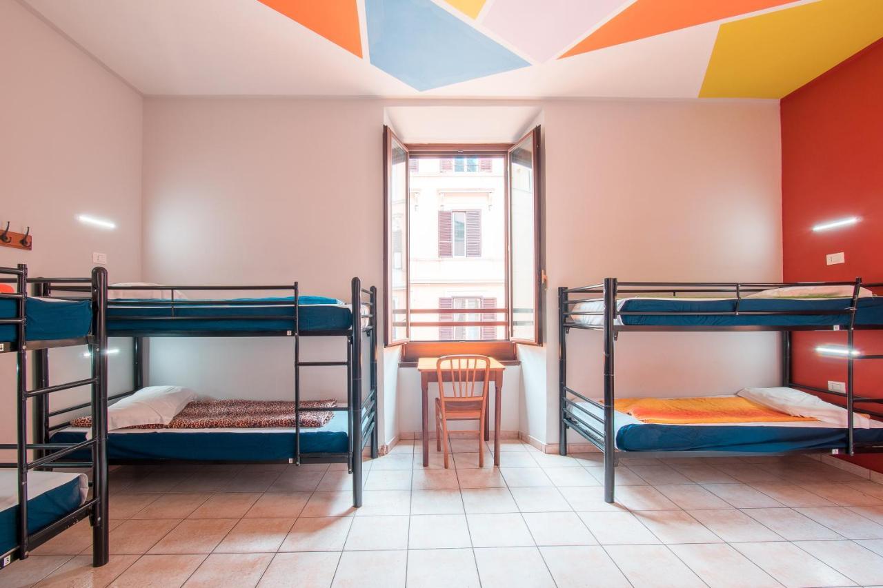 Hostel Alessandro Palace & Bar *