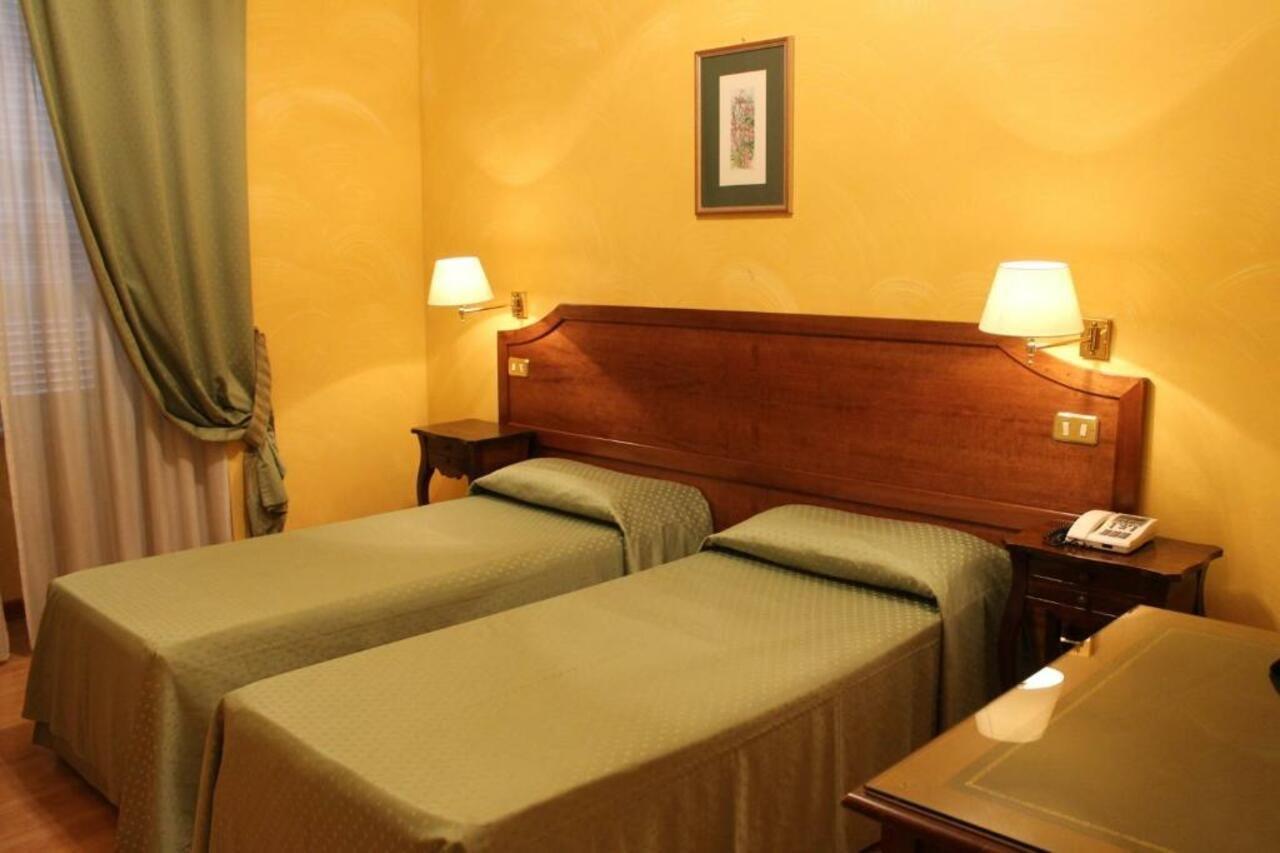 Fiori Hotel