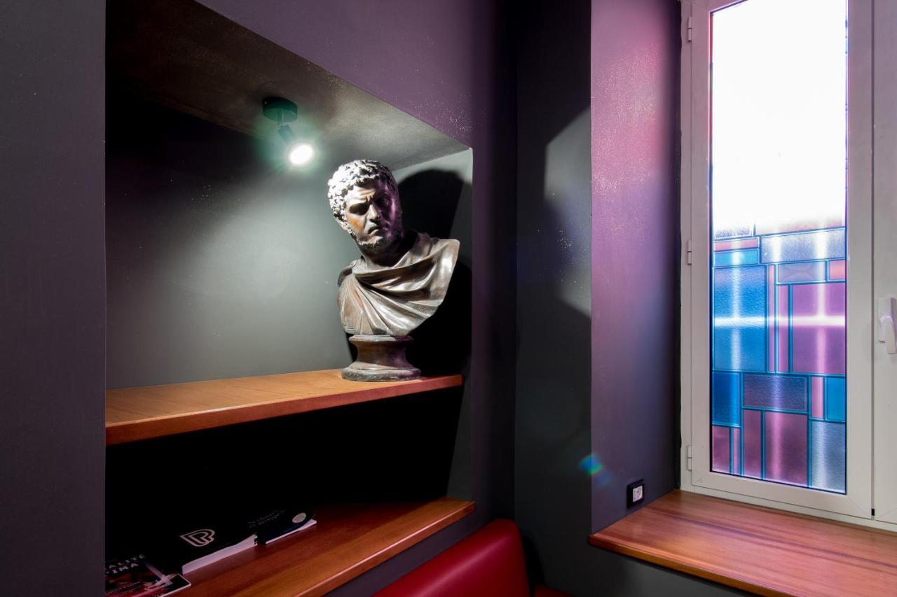 Alessandro Palace & Bar Hostel
