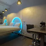 Irooms Jacuzzi Suites